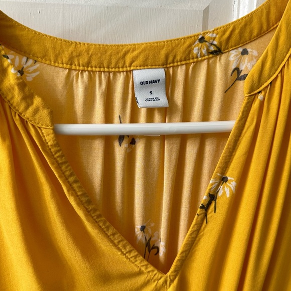 Old Navy Waist Defined dress. - Picture 4 of 5